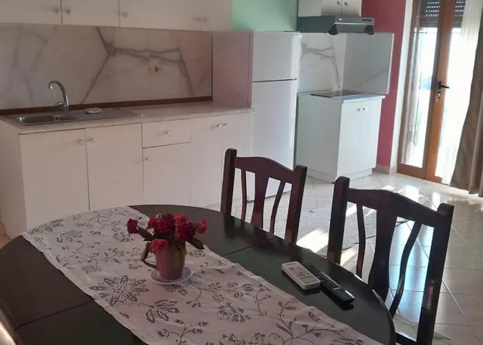 招待所 Afd Vlorë