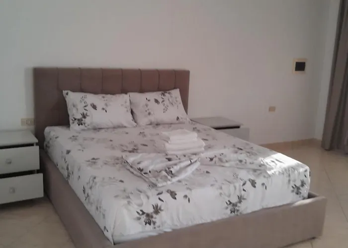 Afd 招待所 Vlorë